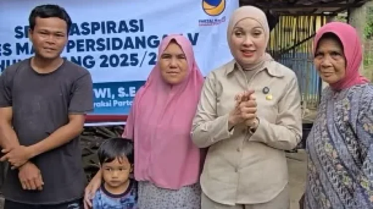Erna Sari Dewi Kawal Bedah Rumah Warga Bengkulu Selatan
