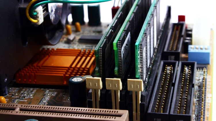 RAM 16 GB Masih Cukup Tahun 2026? Ini Penjelasannya