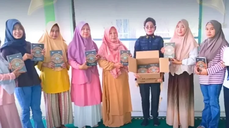 Rutan Manna Dapat Hibah Al-Qur'an Dari KUA Pasar Manna
