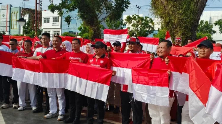 Pemkot Bengkulu Bagikan 5.000 Bendera Merah Putih