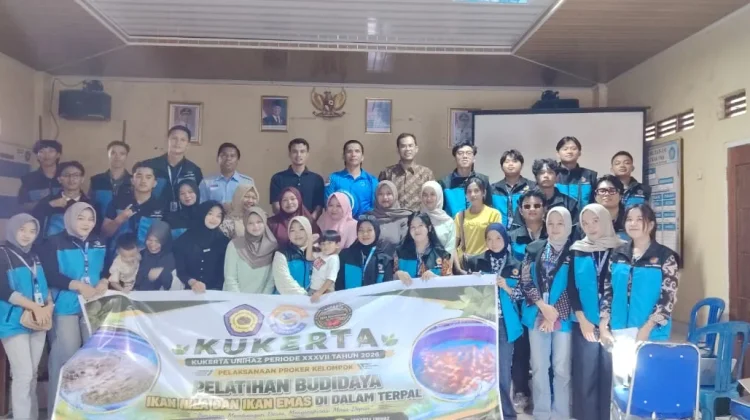 KKN Unihaz Perkenalkan Budidaya Ikan Kolam Terpal bagi Warga Desa Sido Makmur