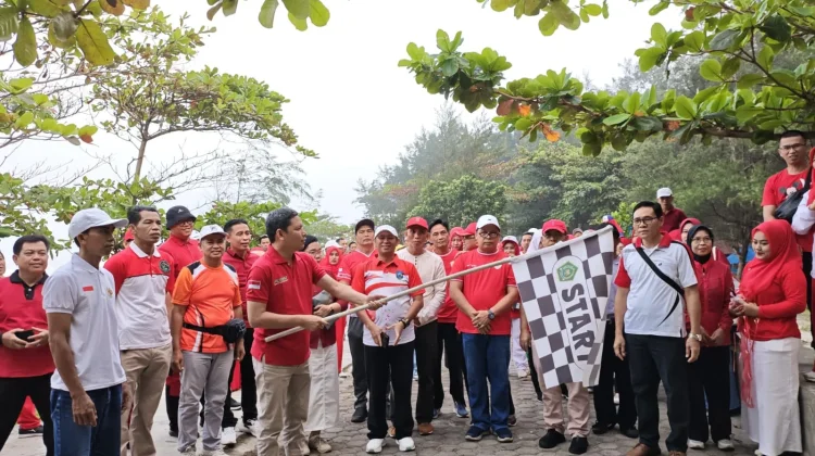 Semarakan HUT RI ke 85, Kemenag Bengkulu Gelar Jalan Sehat