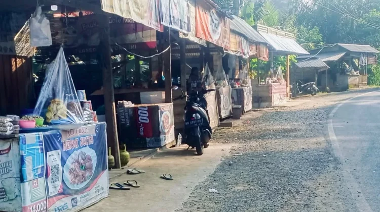 Kue Cucur Menjadi Salah Satu Potensi Penghasilan Warga Desa Air Teras Seluma