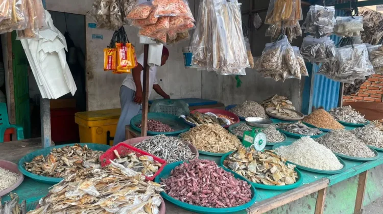 Central UMKM Ikan Asin Malabero, Favorit Wisatawan