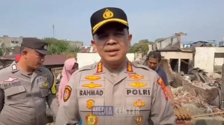 Polresta Bengkulu Salurkan Bantuan Sembako untuk Korban Kebakaran