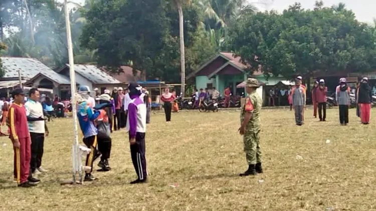 Babinsa Rutin Latih Paskibra Kecamatan Luas