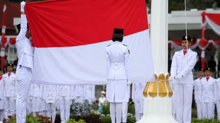 Paskibraka, Dari 1946 Menjaga Merah Putih