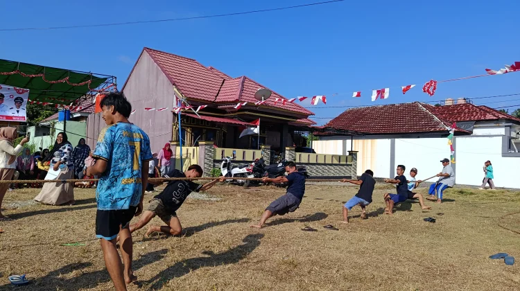 Panjat Pinang, Tarik Tambang dan Balap Karung Lomba Jadul yang Paling Ditunggu