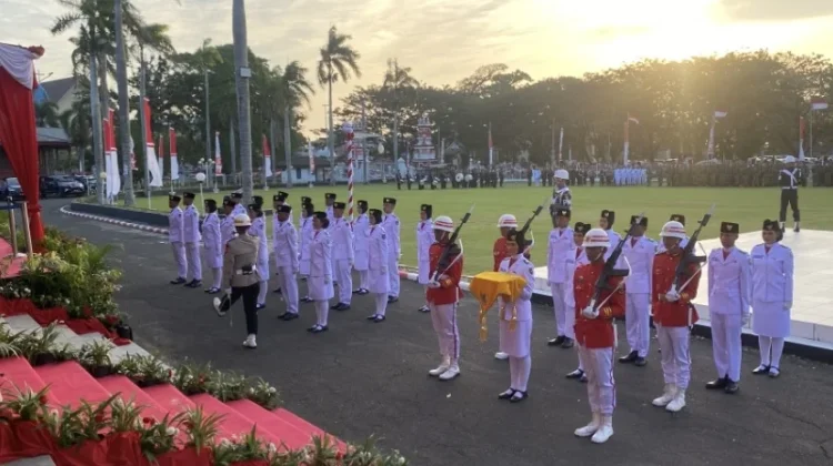 Upacara Penurunan Bendera HUT RI ke-81 di Bengkulu Berlangsung Khidmat