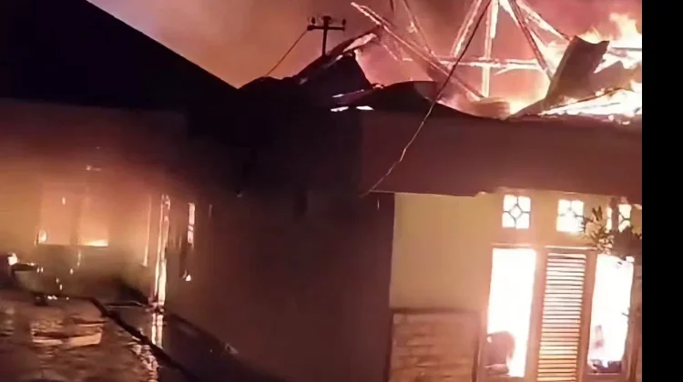 Kebakaran Landa Rumah Warga Kota Bengkulu