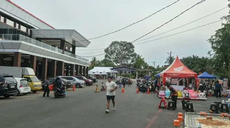 Aktivitas Jogging Ramai, Pedagang di Balai Buntar Berharap Dagangannya Laku