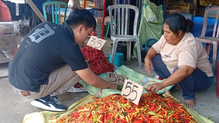 Pasokan Terbatas, Harga Cabai di Pasar Panorama Melonjak