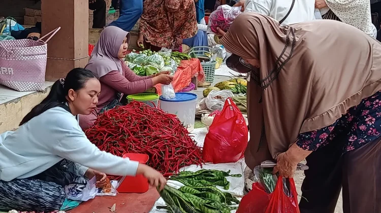Harga Cabai di Pasar Bintuhan Mulai Turun