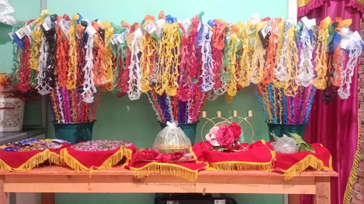 Pengrajin Bendera Akikah Tetap Bertahan di tengah Perkembangan Zaman