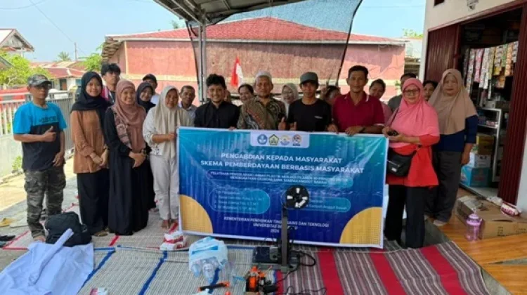 Bank Sampah Anggut Bawah Dilatih Olah Limbah Plastik Menjadi Filamen 3D Printing