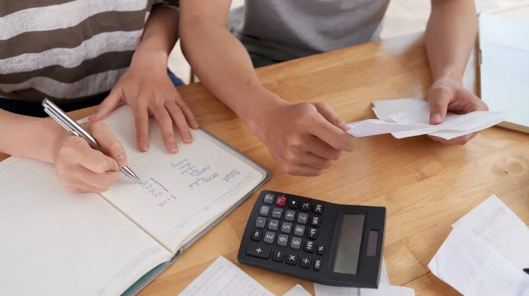 Tips Mengatur Keuangan Anak Kos agar Tetap Hemat dan Cerdas Berinvestasi