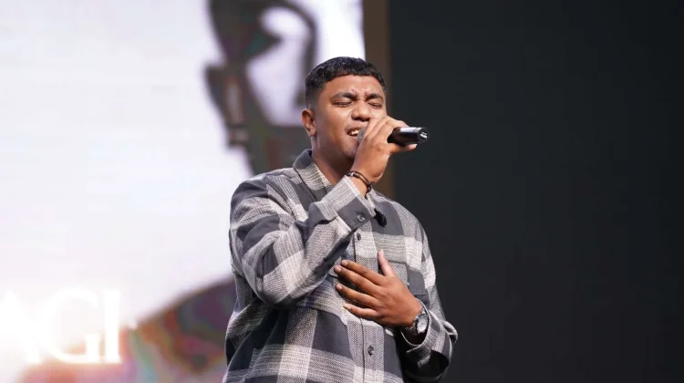 Perjalanan Josh Flo: Dari Bintang Radio Indonesia hingga Teman Duet BCL
