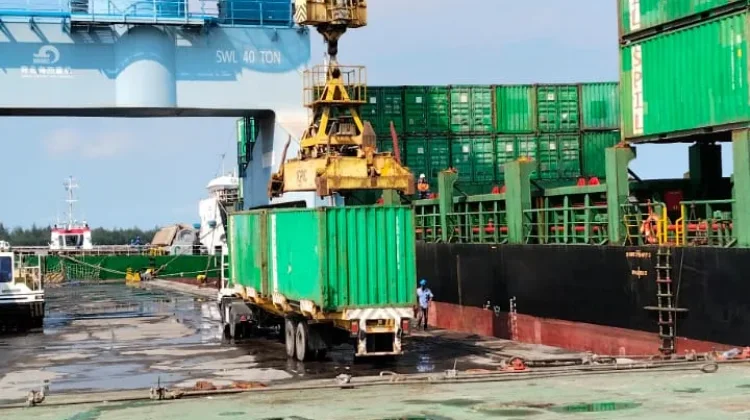 Penerapan Green Port, Energi Bersih Menggerakkan Denyut Pelabuhan Pulau Baai