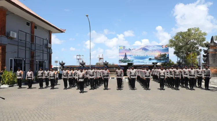 Ratusan Anggota Polri dikirim Perkuat Penanganan Karhutla di Kalimantan Barat