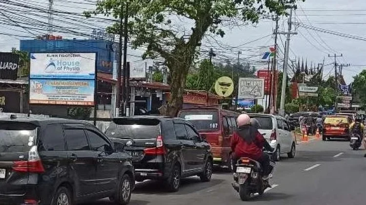Antrean BBM di SPBU Bengkulu Mengular, Pasokan Pertamina Mulai Berdatangan