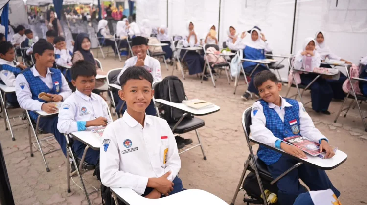 Dari Bara Puing Menjadi Cahaya, Pertamina Menjaga Nyala Asa di SMPN 19