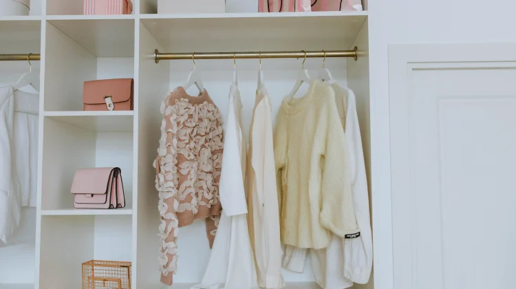 Pengharum Lemari Baju Alami Bisa Dibuat dengan Bahan Sederhana
