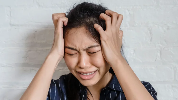 Atasi Rambut Gatal karena Ketombe dengan Perawatan yang Tepat