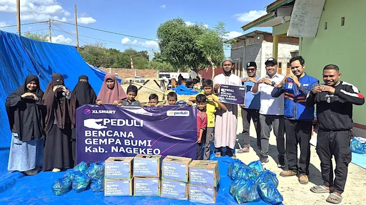BTS Pulih, XLSMART Salurkan Bantuan Lanjutan bagi Masyarakat Terdampak di NTT