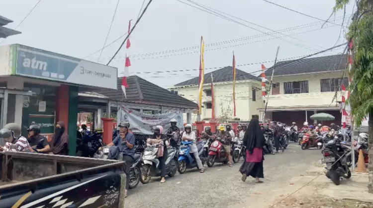 Antusiasme Warga Tinggi, Pemutihan Pajak Kendaraan Dipadati Wajib Pajak