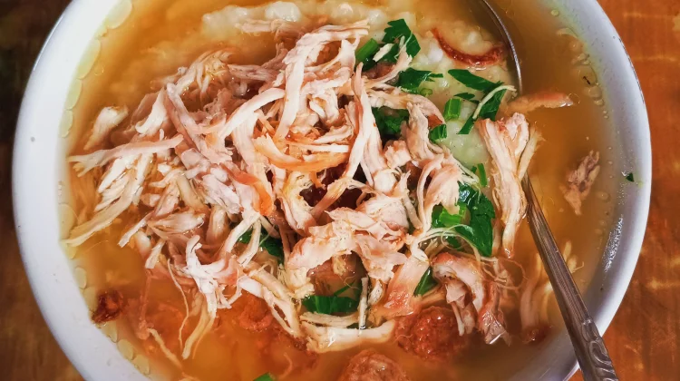 Bubur Ayam yang Lezat, Menu Sarapan Favorit Banyak Orang