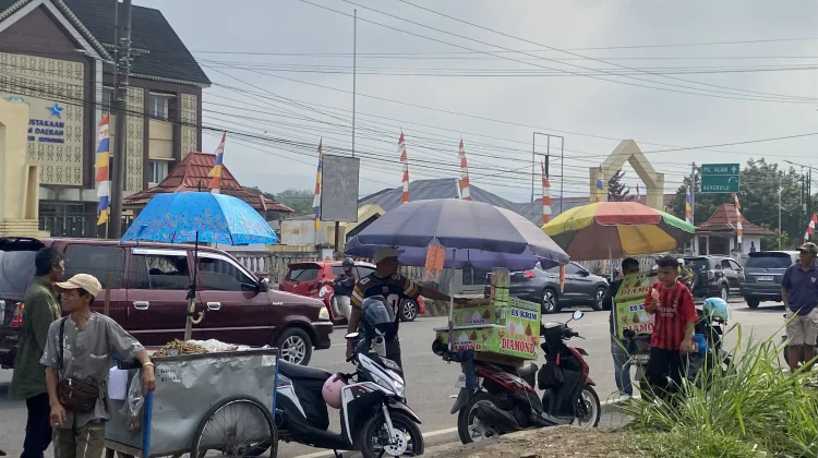 Taman Santoso Kepahiang Ramai Pengunjung, Pedagang Padati Kawasan Taman