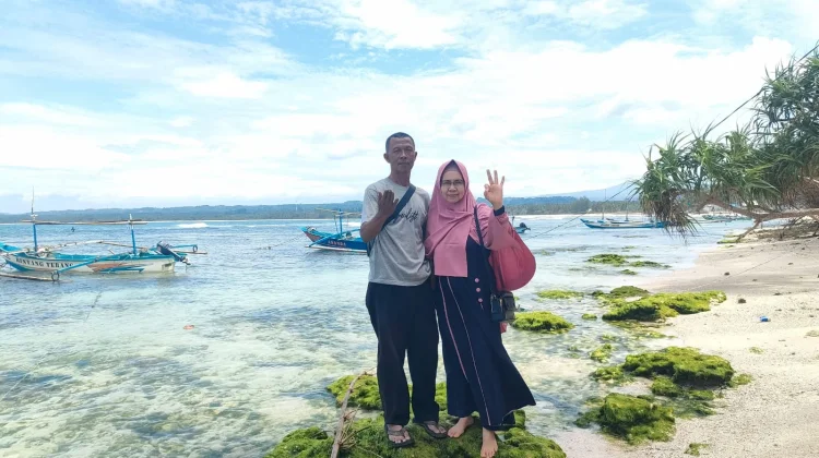 Pantai Pengubaian Kaur, Surga Tersembunyi dengan Pasir Putih dan Karang Eksotis