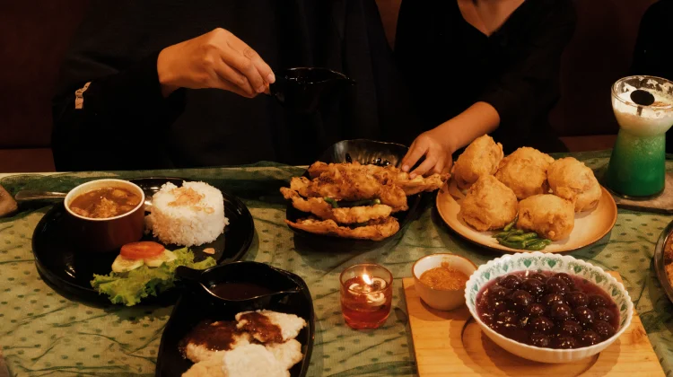 Benarkah Makan Malam Picu Kenaikan Berat Badan?