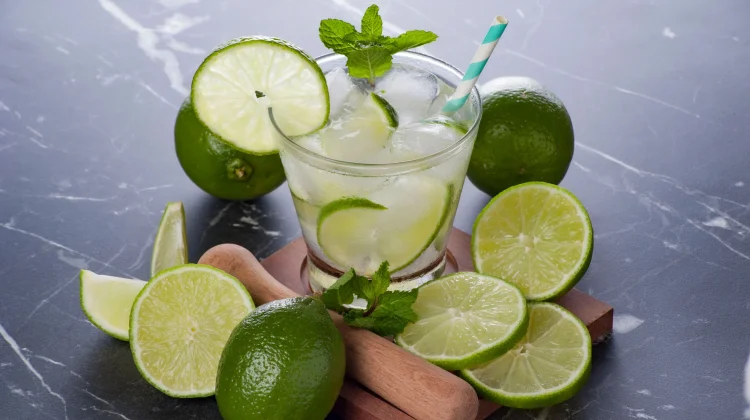 Minuman Jeruk Nipis Dapat Melegakan Tenggorokan, Benarkah?