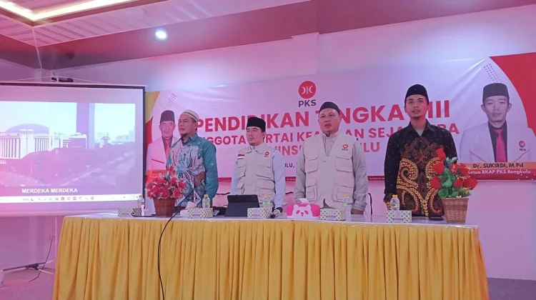 28 Kader Naik Kelas, Alamsyah: Pelopor Madya PKS Harus Siap Jalankan Tugas Politik