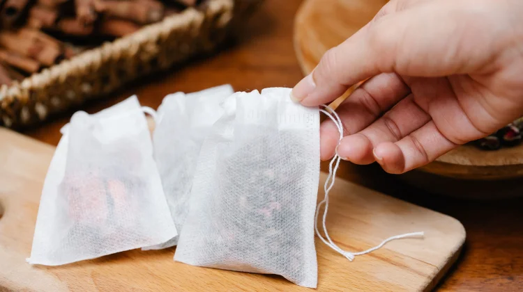 Tea Bag Plastik Bisa Lepaskan Mikroplastik