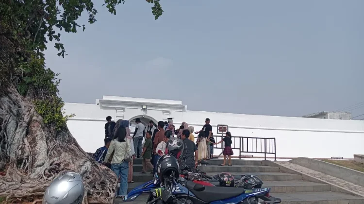 Benteng Marlborough, Jejak Sejarah yang Terus Tarik Wisatawan