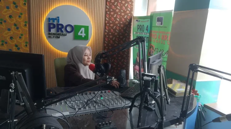 Selama 81 Tahun Mengudara, Akademisi UMB Nilai RRI Relevan di Era Digital
