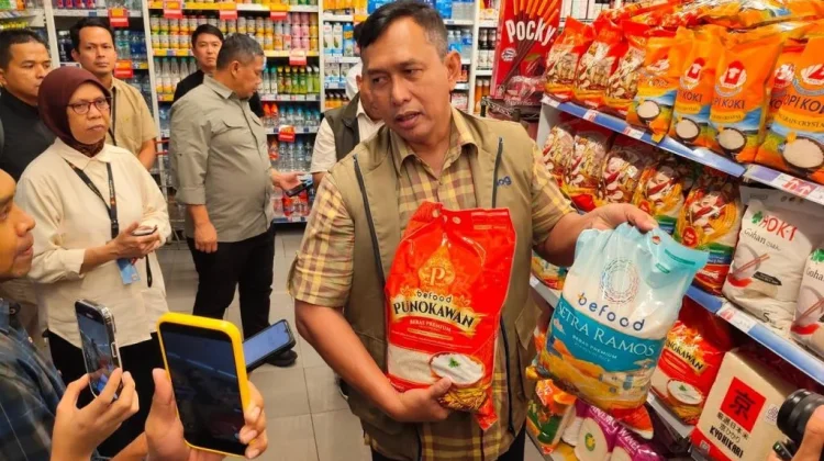 Bulog Gelontorkan Beras Premium ke Ritel Modern Indonesia