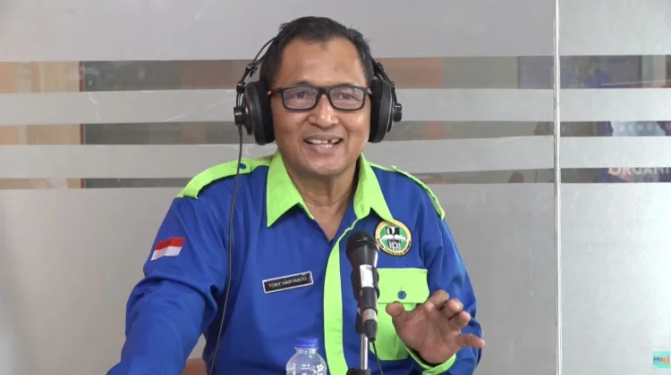 Tak Hanya Menjaga Buku, Pustakawan Punya Peran Penting bagi Pemustaka