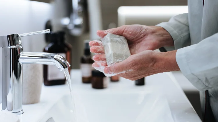 Tips Memilih Sabun Sesuai Jenis Kulit agar Tetap Sehat