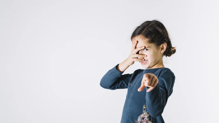 Mengenal Kepribadian Anak yang Sangat Sensitif