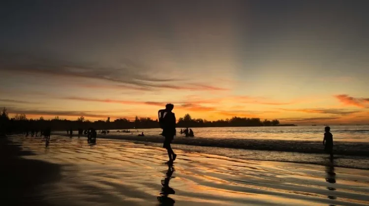 Pantai Panjang, Tetap Primadona Diantara Destinasi Wisata di Bengkulu