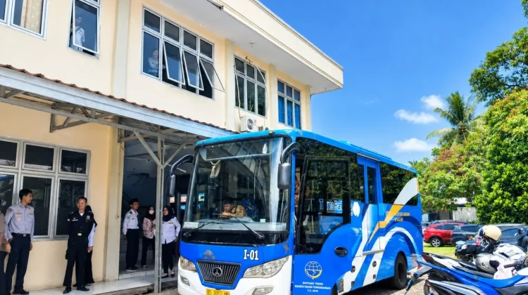 Program Bantu Rakyat: UMB Terima Pinjam Bus BRT