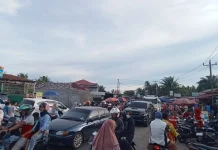 Pasar Tumpah Ramadan, Jalan Samsul Bahrun Mendadak Macet