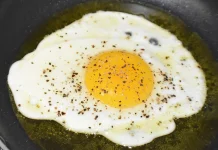 Tips Menggoreng Telur Mata Sapi agar Kuningnya Tidak Pecah