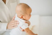 Tips Mengatasi Cegukan pada Anak