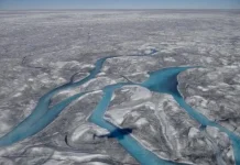 Misteri 'Zona Gelap' Greenland yang Meluas Akhirnya Terpecahkan