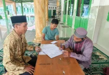 Masyarakat Mulai Menunaikan Zakat Fitrah di Bulan Suci Ramadan