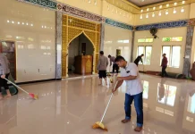 Dukung Program ASRI Presiden Polres Bengkulu Selatan Bersihkan Masjid Al-Ikhsan